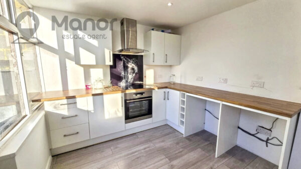 Rushden Gardens, Clayhall, IG5 0BN