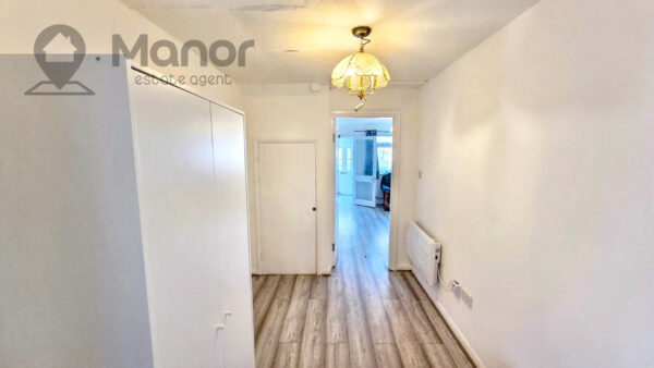 Sussex Close, Ilford, IG4 5DP