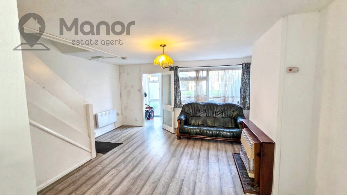 Sussex Close, Ilford, IG4 5DP