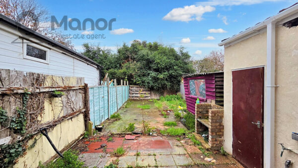 Central Park Road, East Ham, E6 3AD