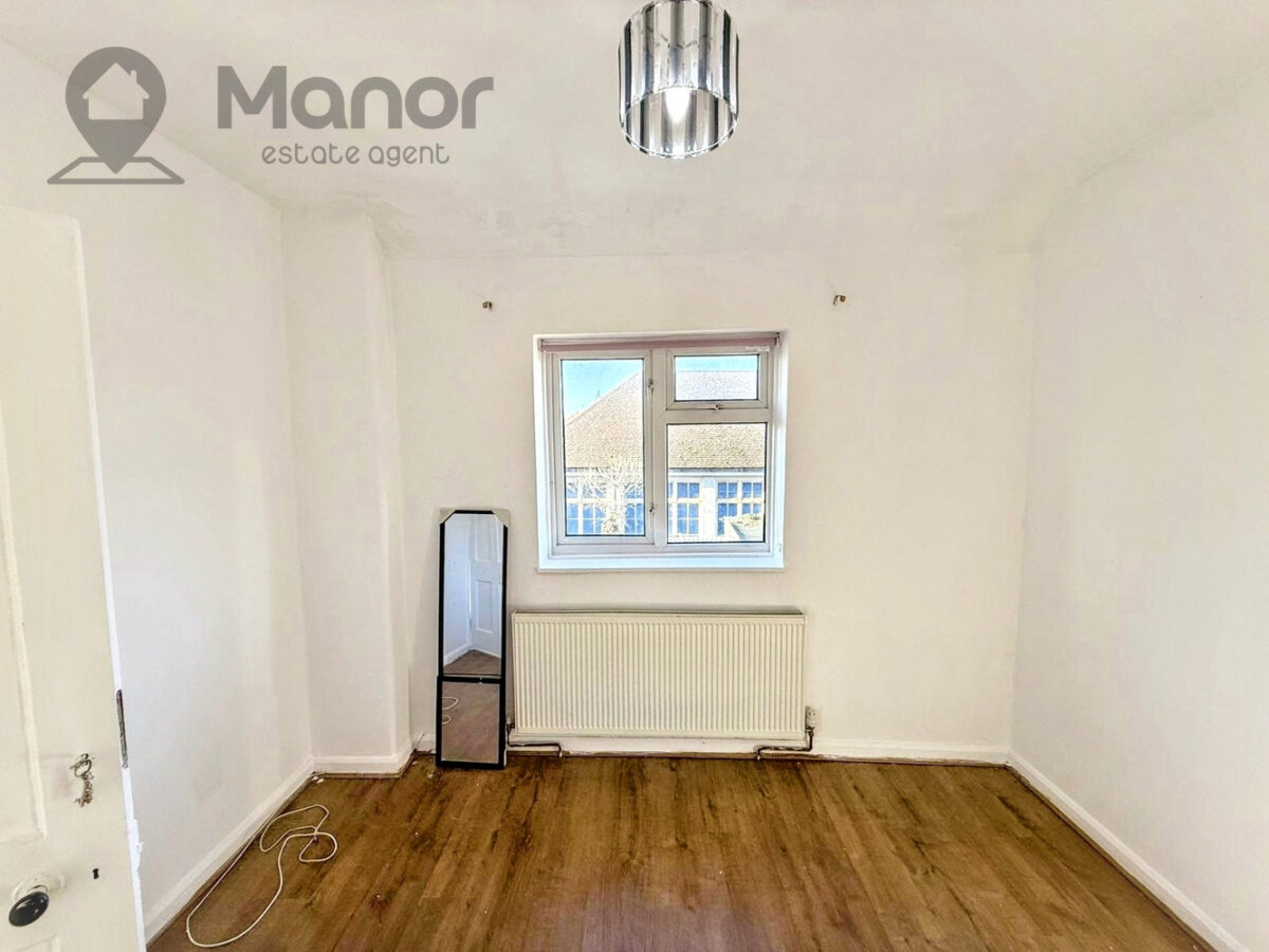 Comyns Road, Dagenham, RM9 6PB