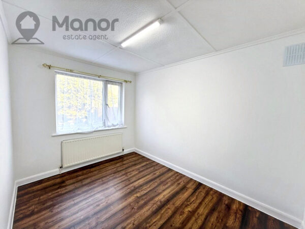 Clayhall Avenue, Clayhall, IG5 0NY