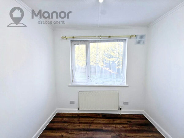 Clayhall Avenue, Clayhall, IG5 0NY