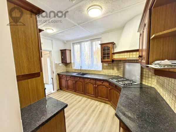 Clayhall Avenue, Clayhall, IG5 0NY