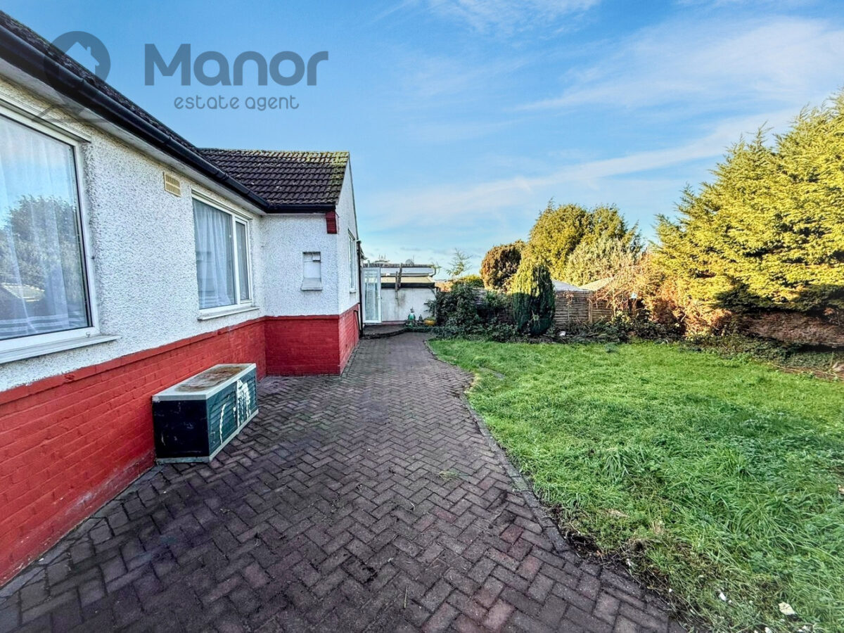 Clayhall Avenue, Clayhall, IG5 0NY