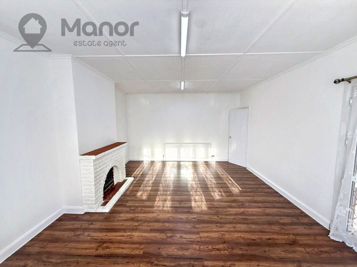 Clayhall Avenue, Clayhall, IG5 0NY