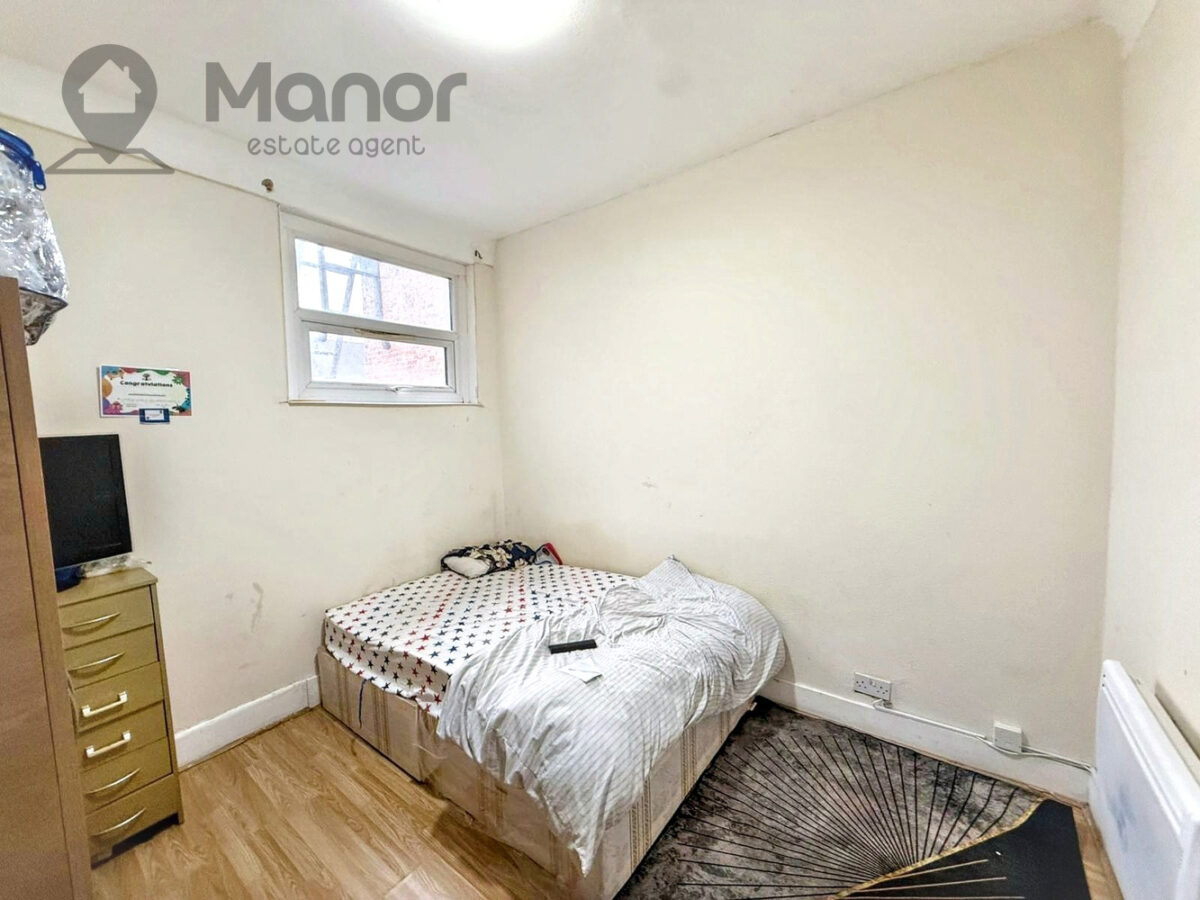 Dersingham Avenue, Manor Park, E12 6JX