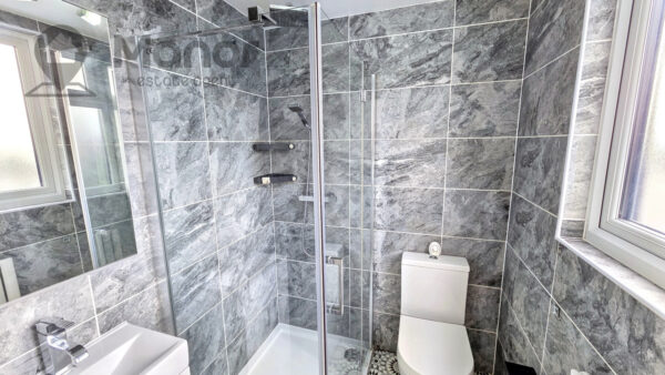 Geoffrey Avenue, Harold Wood, RM3 0YH