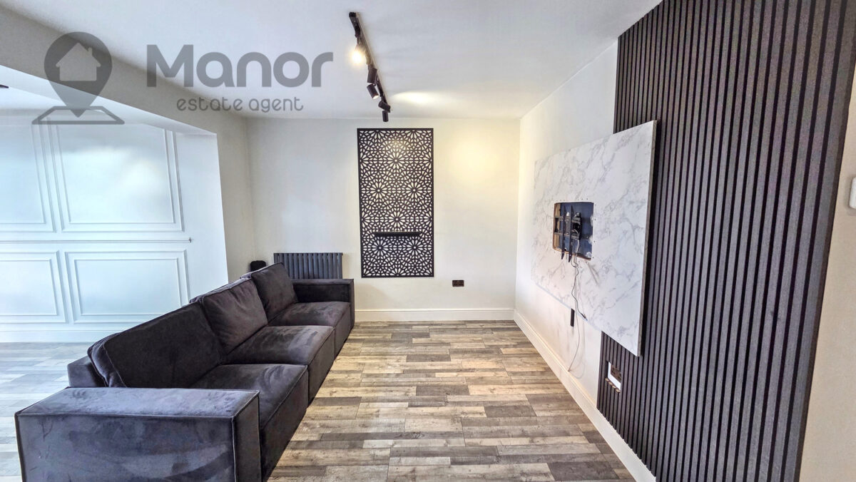 Geoffrey Avenue, Harold Wood, RM3 0YH