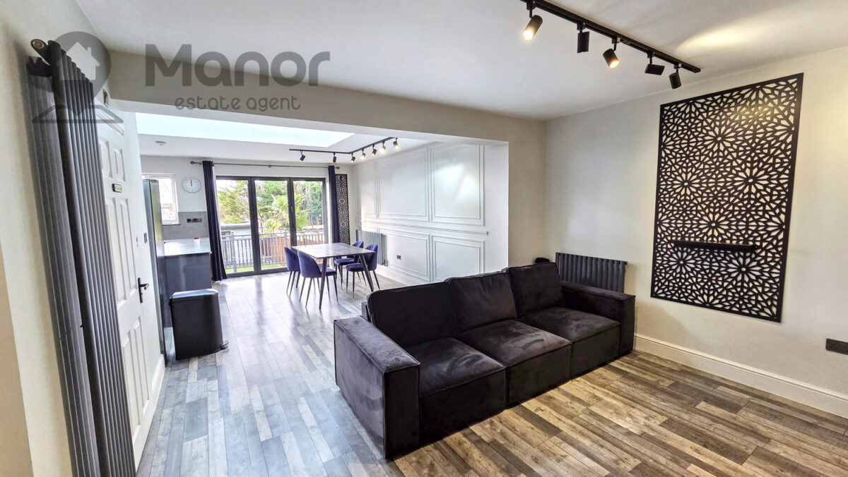 Geoffrey Avenue, Harold Wood, RM3 0YH