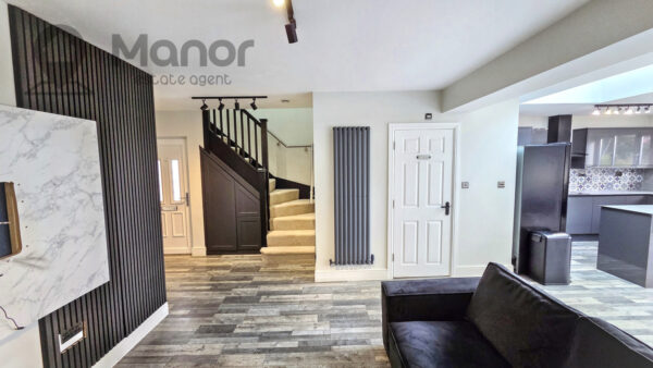 Geoffrey Avenue, Harold Wood, RM3 0YH