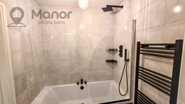 Geoffrey Avenue, Harold Wood, RM3 0YH