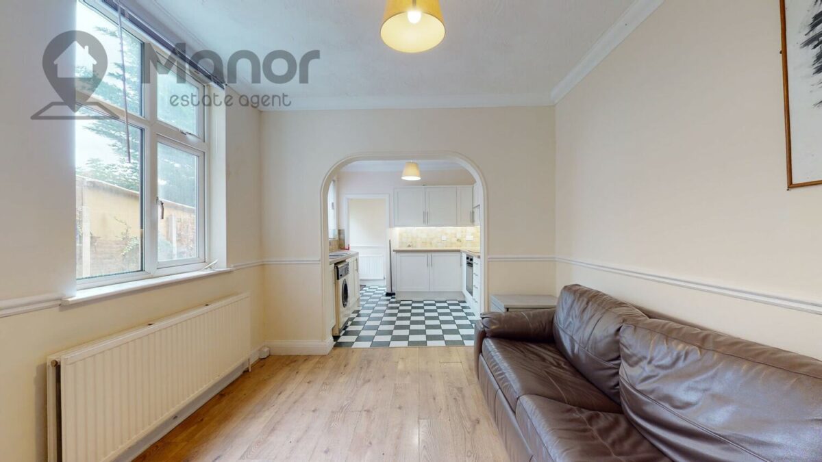 Longbridge Road, Barking, IG11 8SL