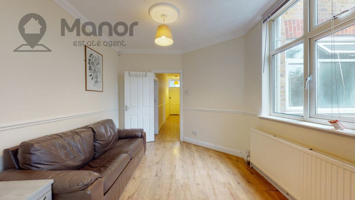 Longbridge Road, Barking, IG11 8SL