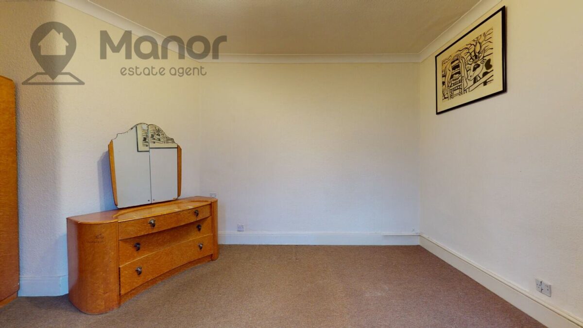 Longbridge Road, Barking, IG11 8SL