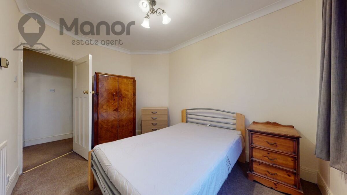 Longbridge Road, Barking, IG11 8SL