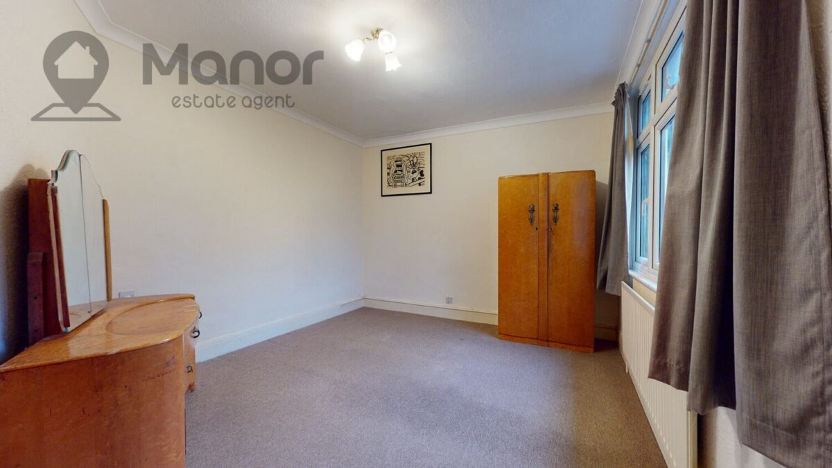 Longbridge Road, Barking, IG11 8SL