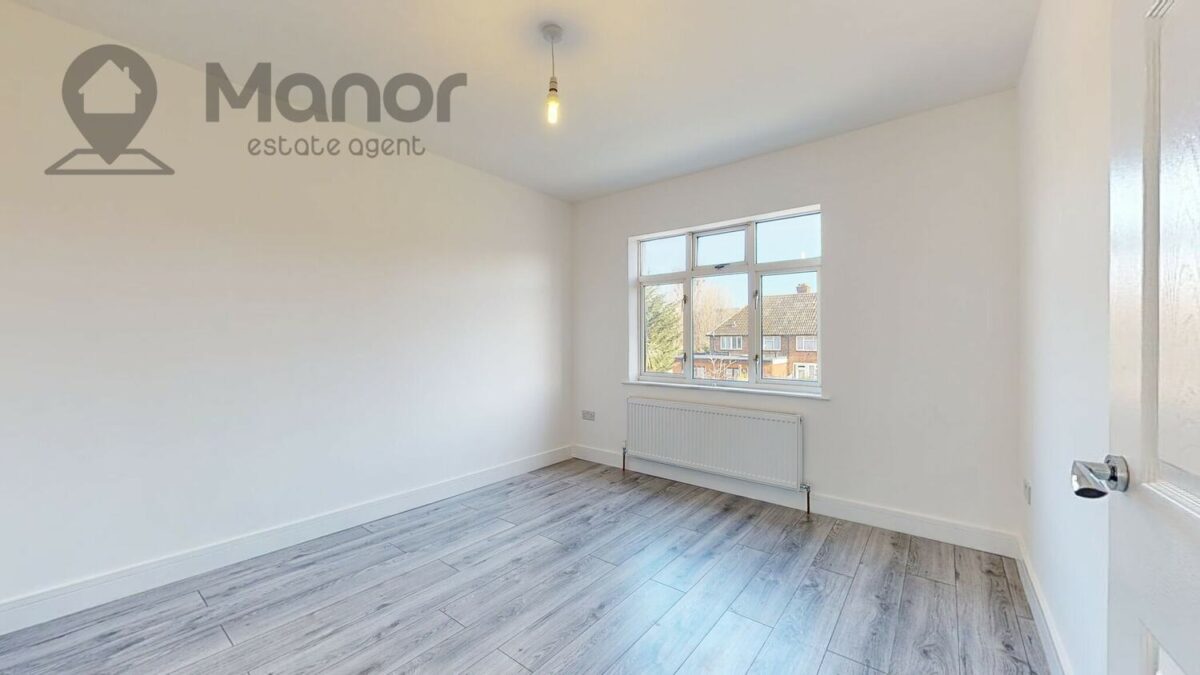 Westrow Drive, Barking, IG11 9BT