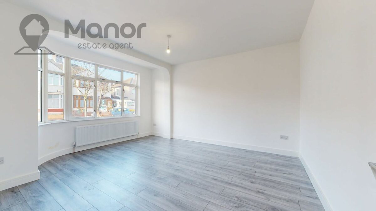 Westrow Drive, Barking, IG11 9BT