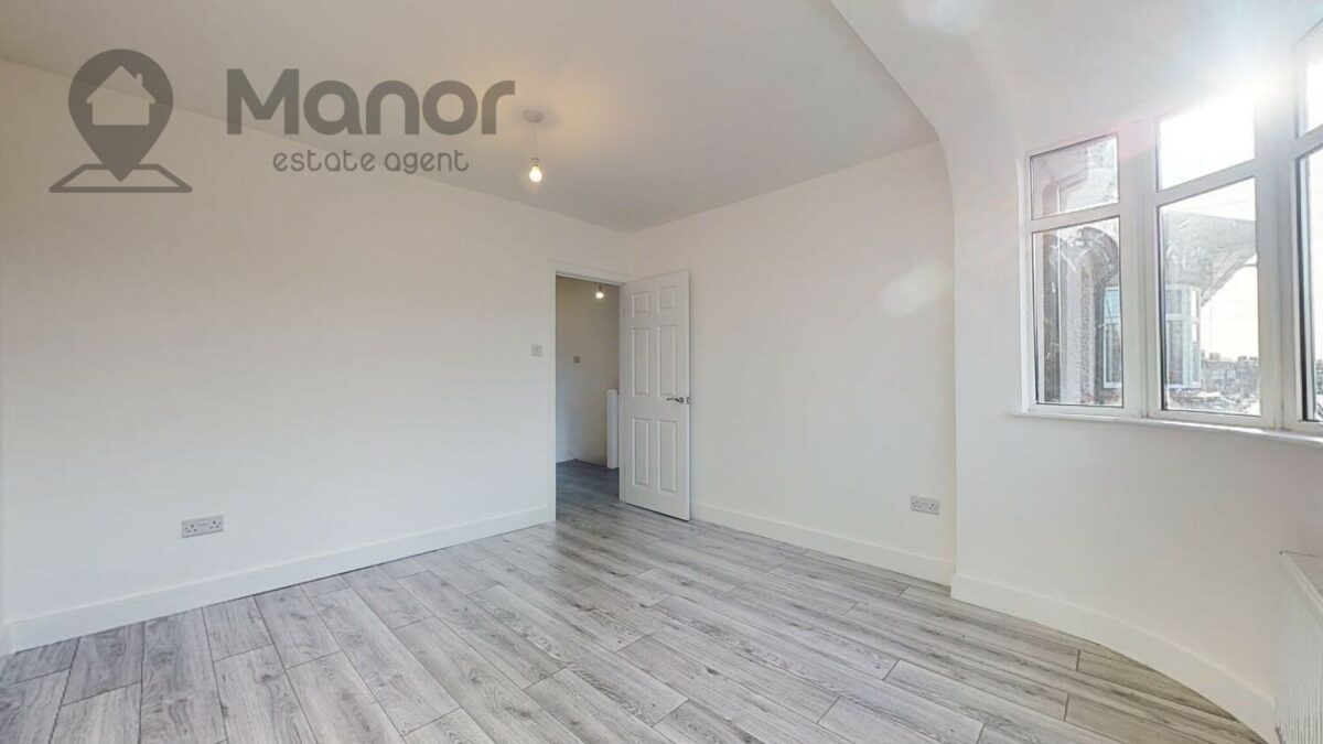 Westrow Drive, Barking, IG11 9BT