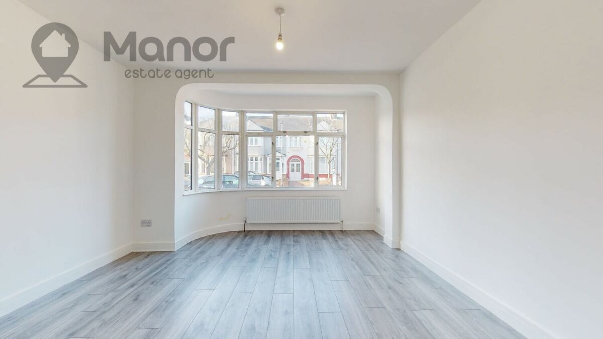 Westrow Drive, Barking, IG11 9BT