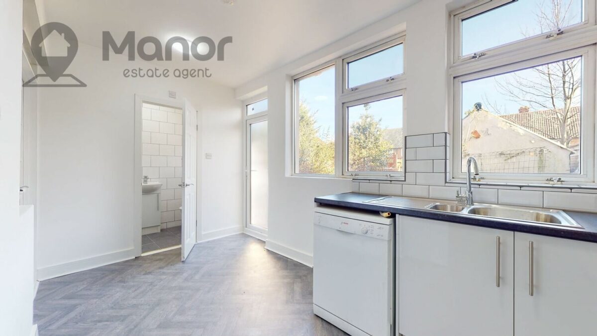 Westrow Drive, Barking, IG11 9BT