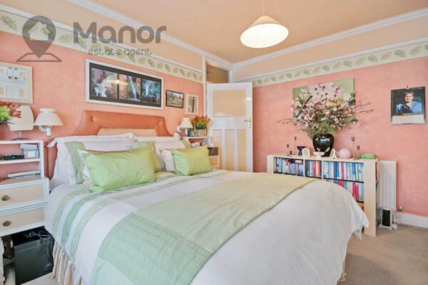 Southbourne Gardens, Ilford, IG1 2QF