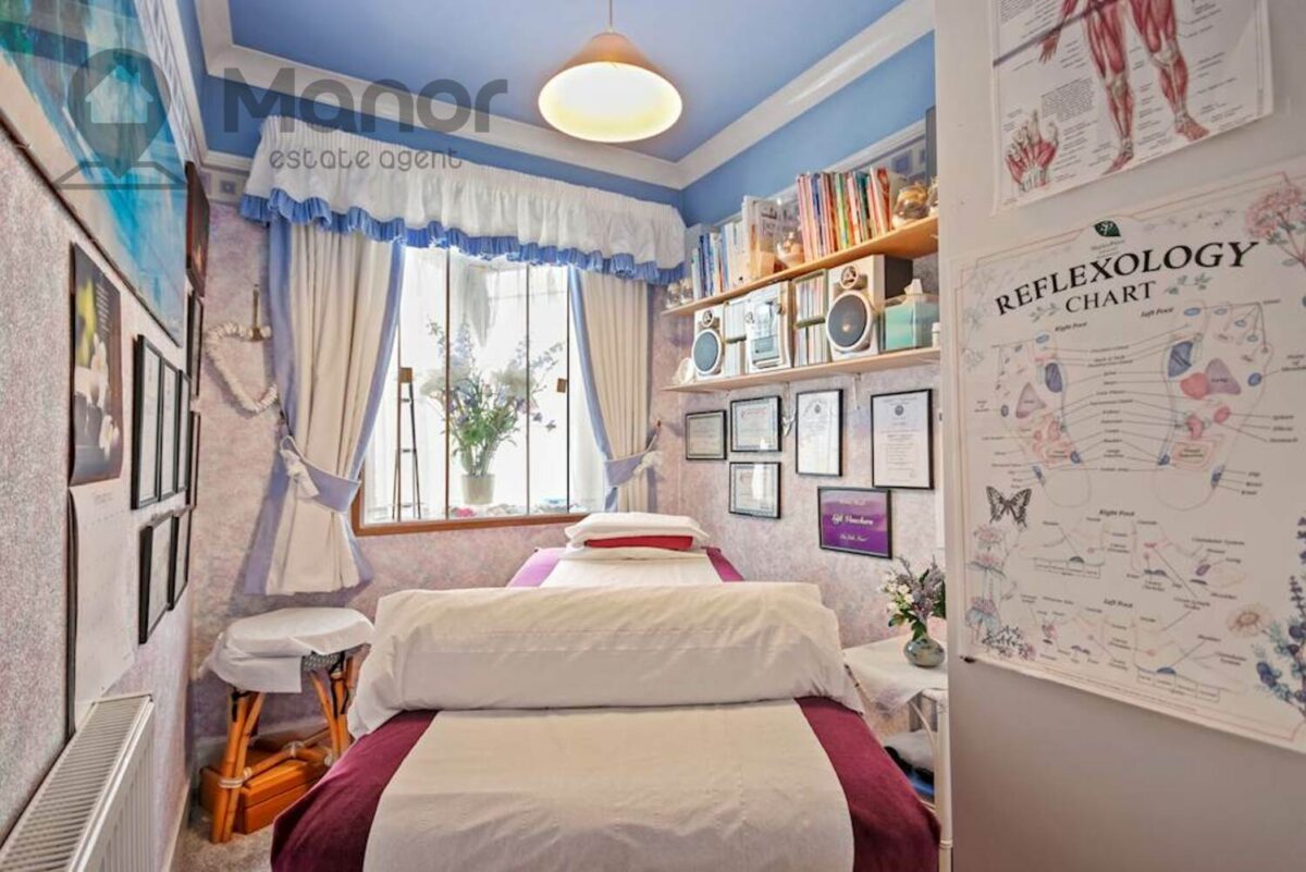 Southbourne Gardens, Ilford, IG1 2QF