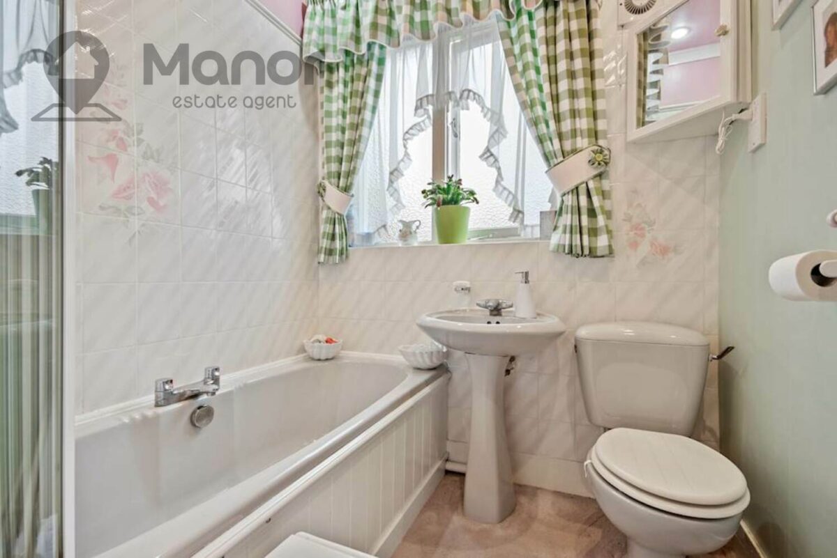 Southbourne Gardens, Ilford, IG1 2QF