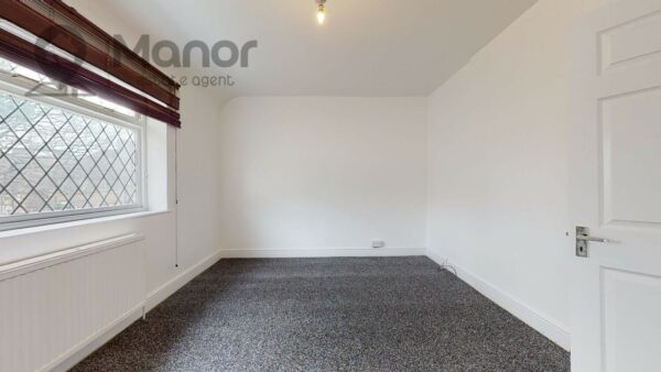 Lindsey Road, Dagenham, RM8 2RP