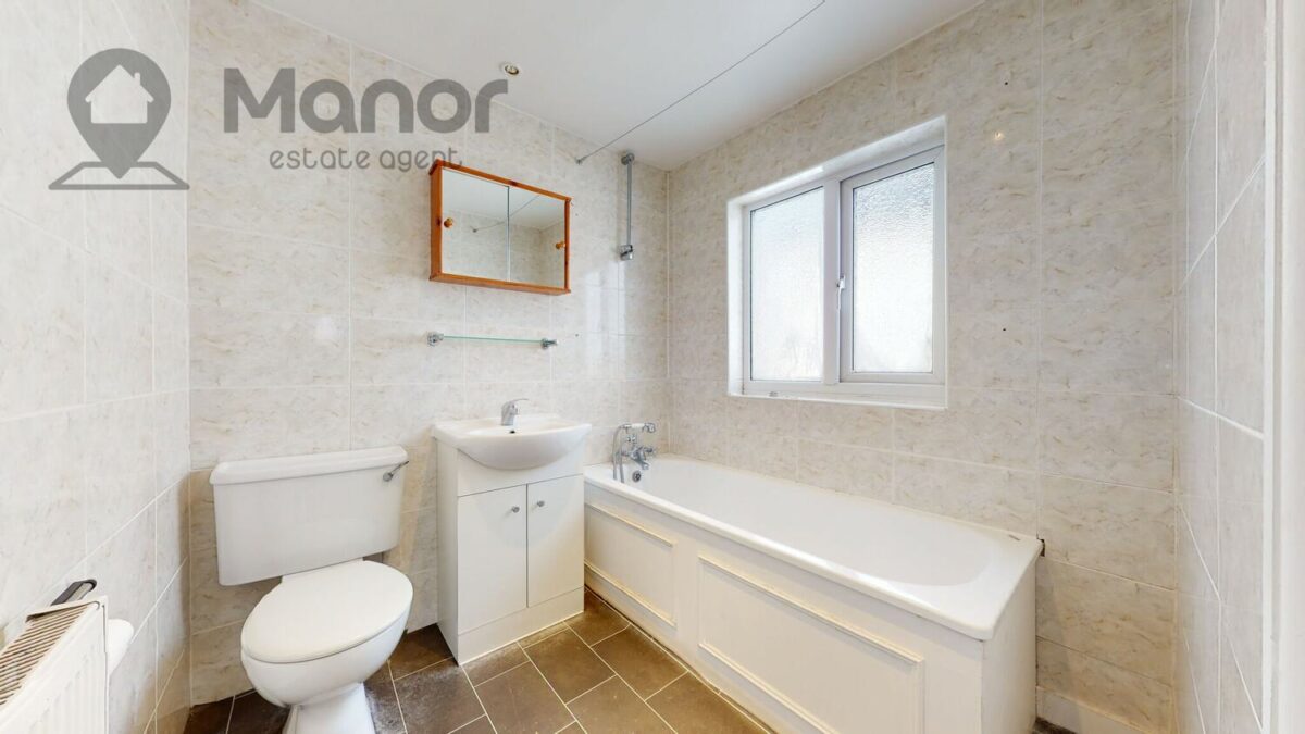 Norwood Avenue, Romford, RM7 0QD