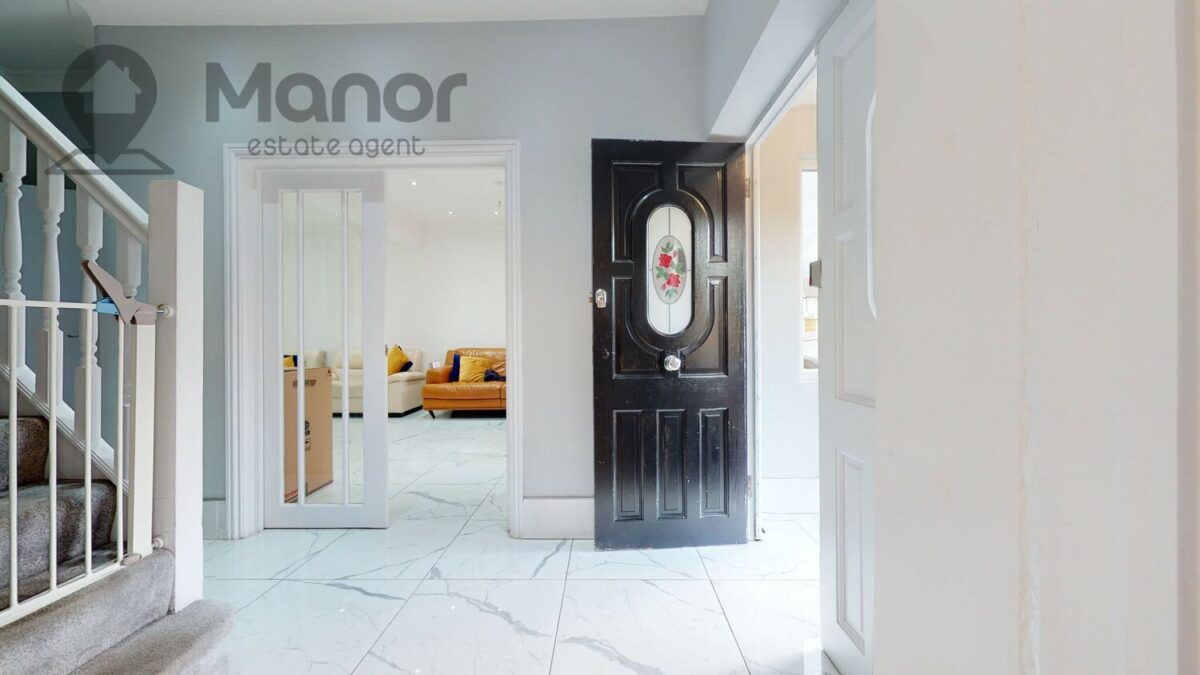 Ashurst Drive, Gants Hill, IG2 6SB