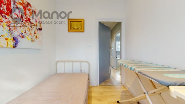 Ashurst Drive, Gants Hill, IG2 6SB