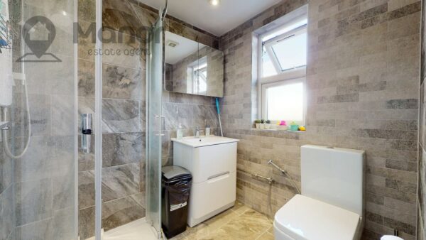 Ashurst Drive, Gants Hill, IG2 6SB