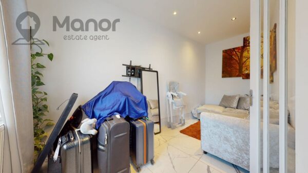 Ashurst Drive, Gants Hill, IG2 6SB