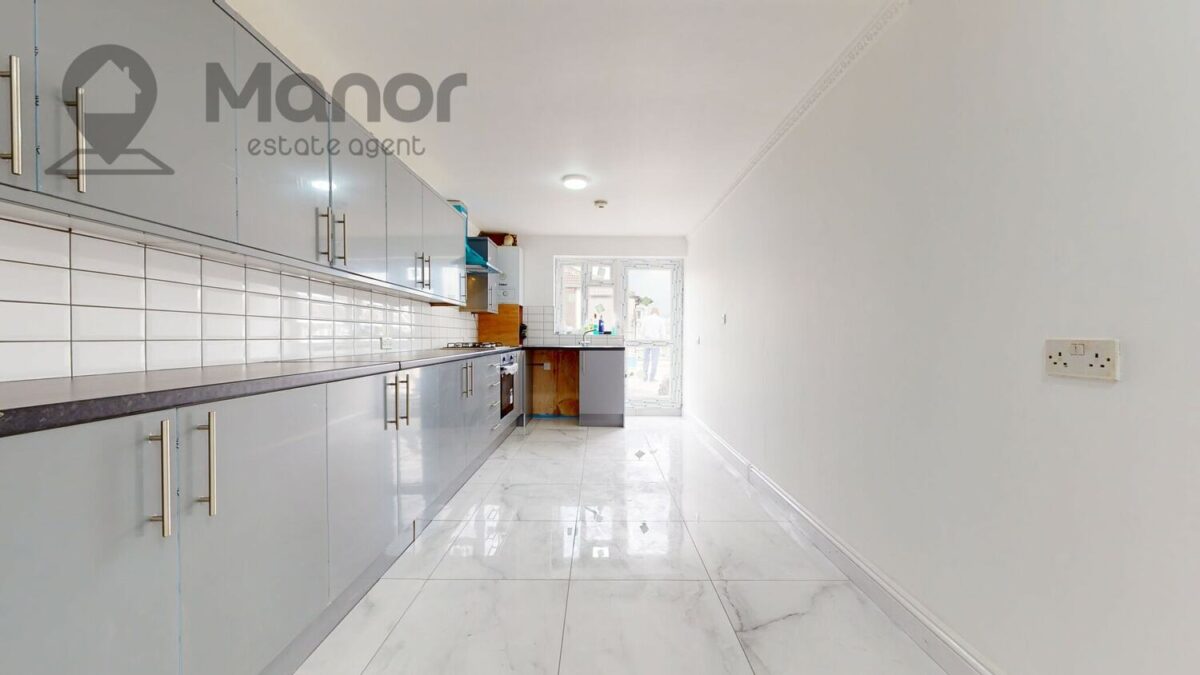 Ilford Lane, Ilford, IG1 2RT