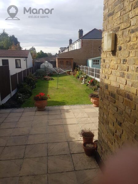 Hayden Way, Romford, RM5 3DA