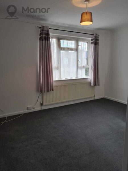 Chittys Lane, Dagenham, RM8 3RT