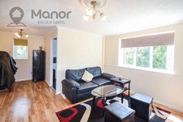 Plumtree Close, Dagenham, RM10 8UA