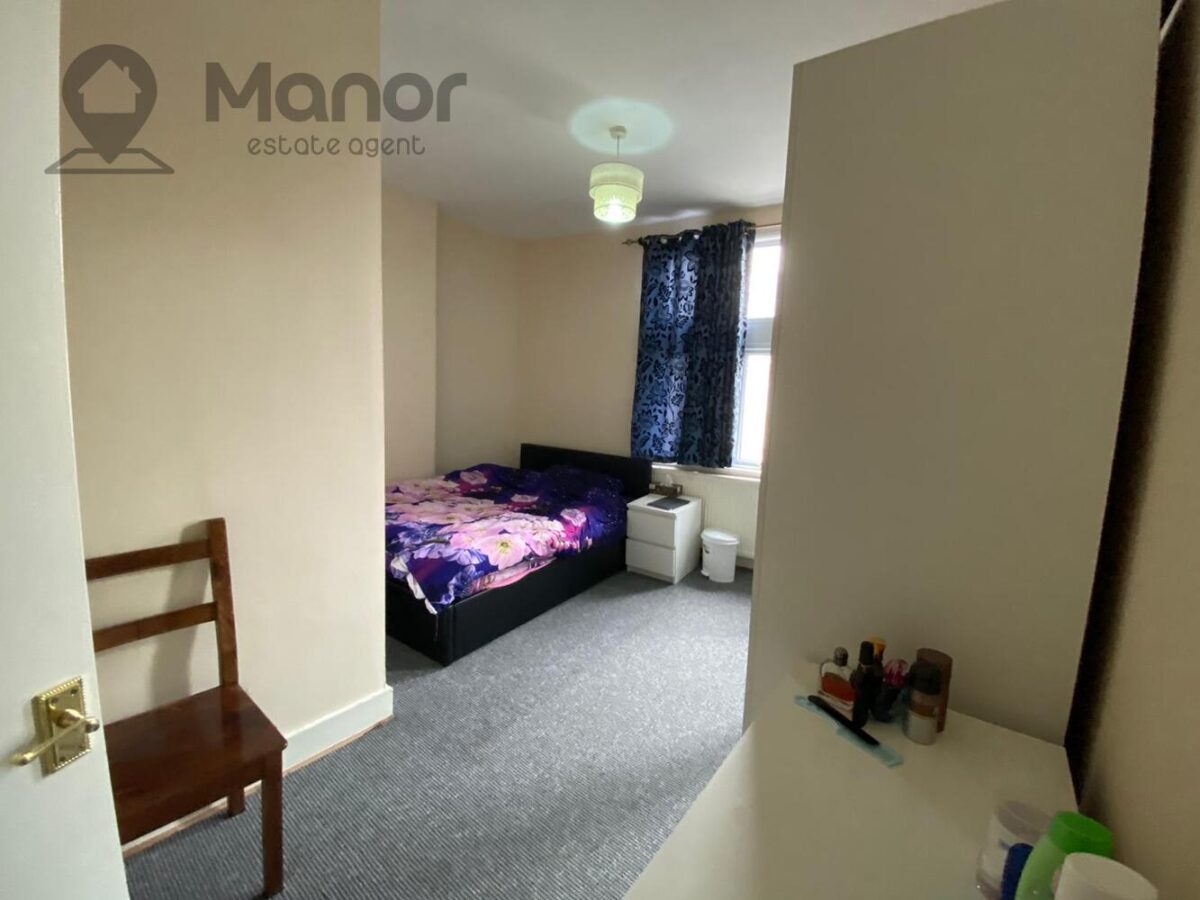 High Street North, Manor Park, E12 6SB