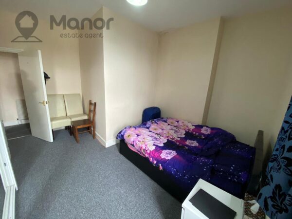 High Street North, Manor Park, E12 6SB