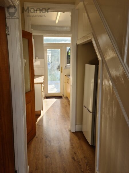 Kings Avenue, Chadwell Heath, RM6 6BD