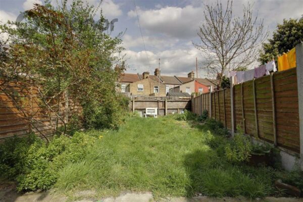 Boundary Road,Plaistow, E13 9PS