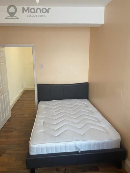 Hoe Street, Walthamstow, E17 4SD