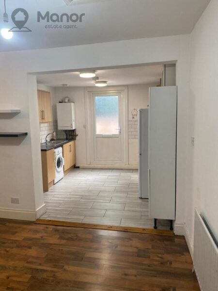 Hoe Street, Walthamstow, E17 4SD