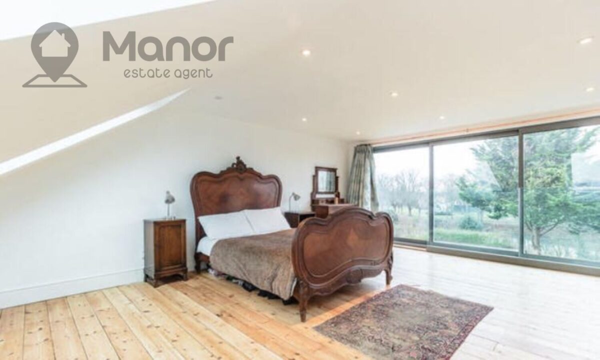 Dunkeld Road, Dagenham, RM8 2PR