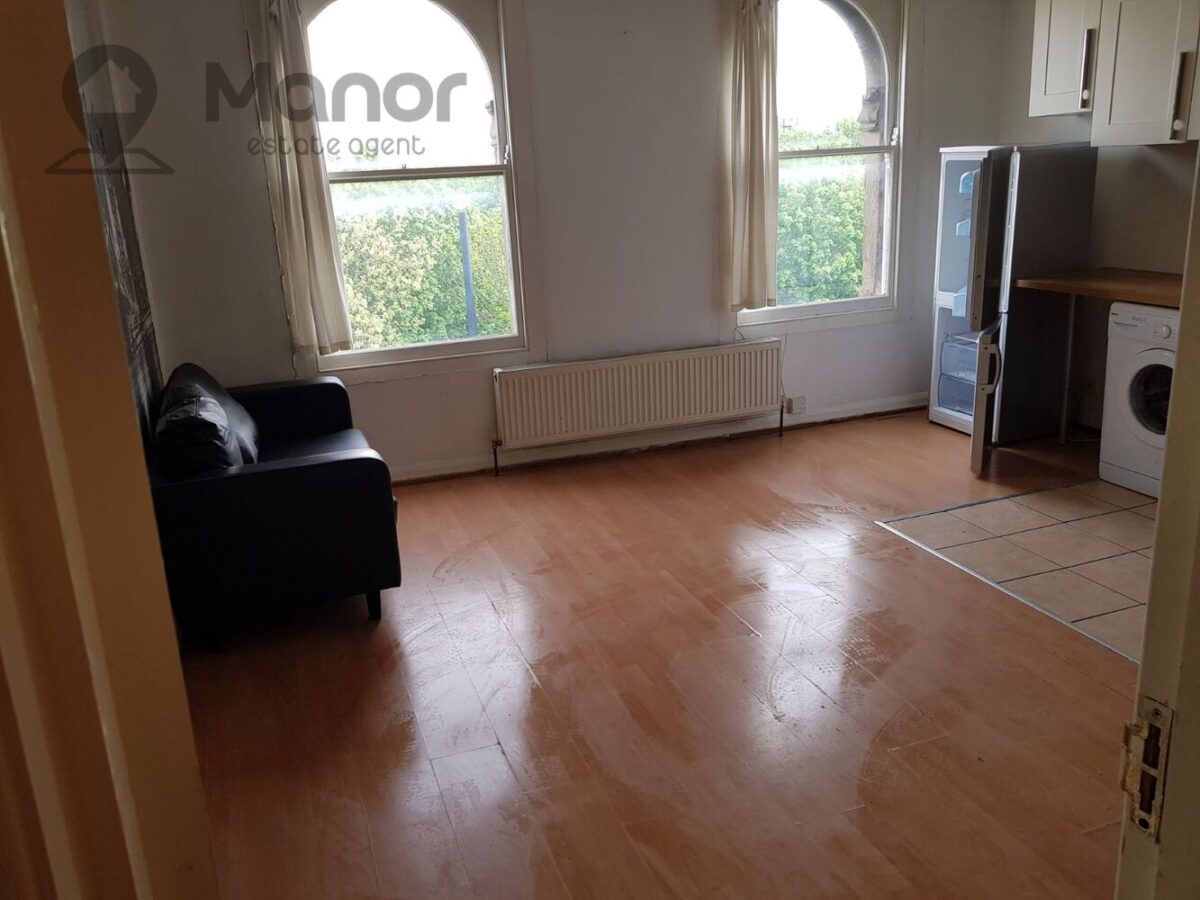 East India Dock Road, Poplar, E14 6JJ