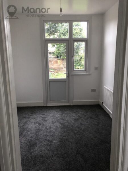 Lansdowne Road, Ilford, IG3 8NQ