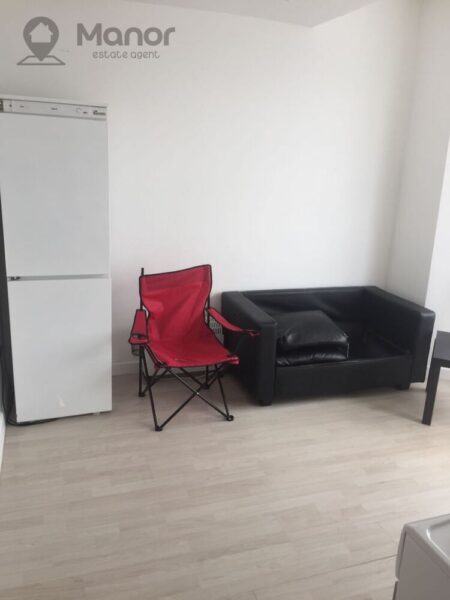 High Road, Ilford, IG3 8RW