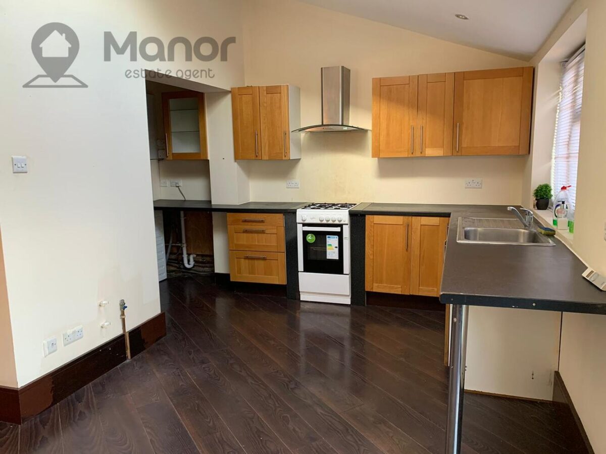 Woodlands Avenue, Chadwell Heath, RM6 6EA